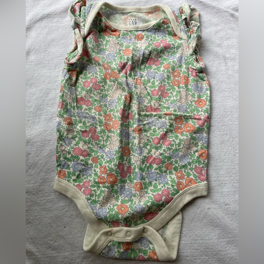 Gap girls 6-12 month onesie